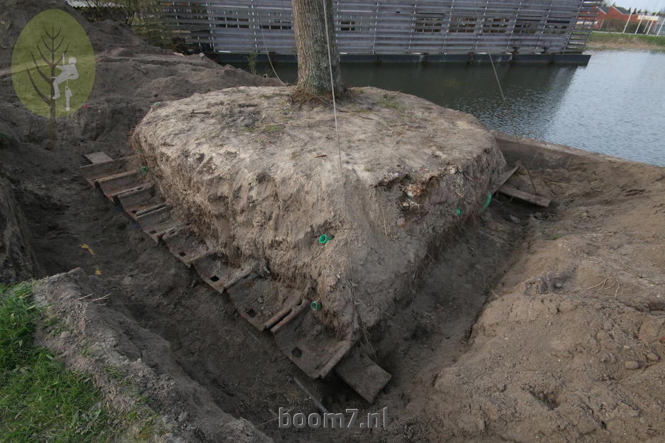 de methode om te verplanten heet de palletmethode: met damwanden en H-profielen