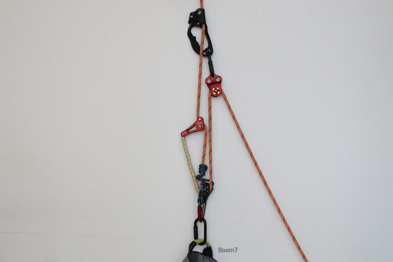 klimmen op armkracht met mechanisch voordeel met Rope Wrench