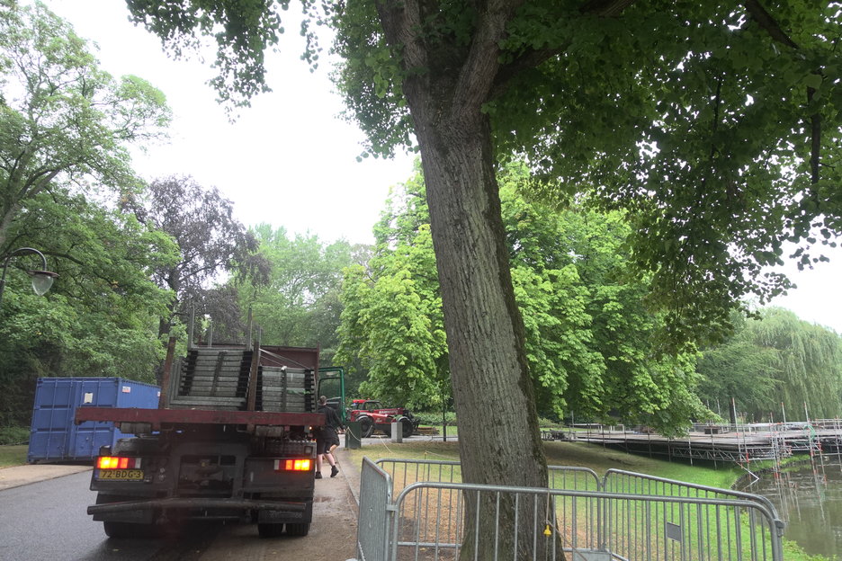 16:13:52 - met voertuig (2003 euro3) binnen kwetsbare zone