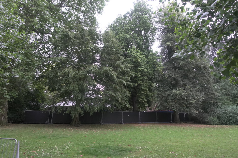 16:50:12 - bouwsels onder kroon dus binnen kwetsbare zone